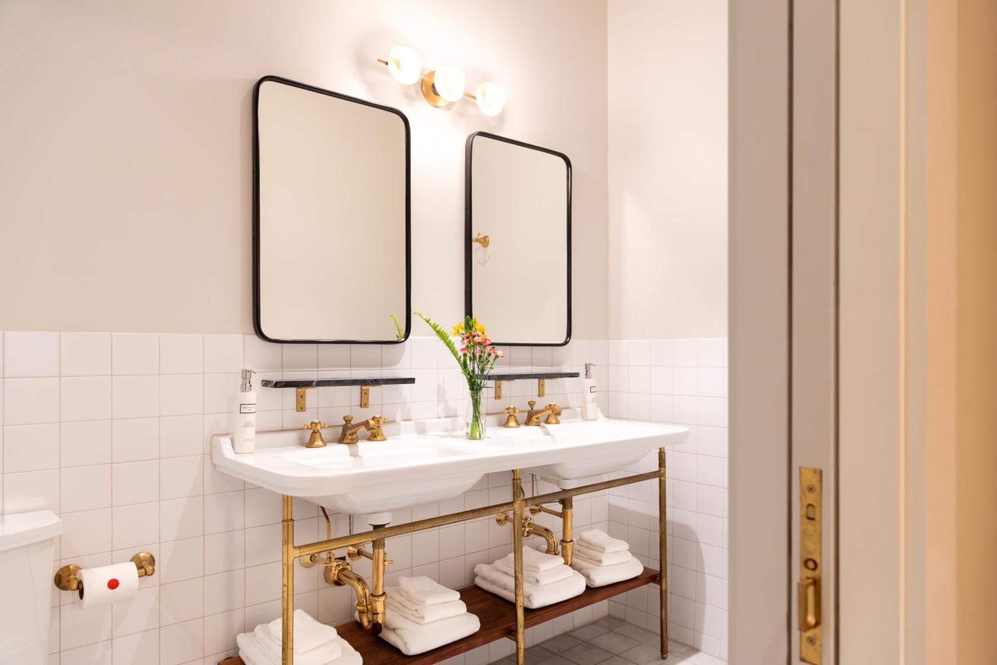 Hotel Kinsley Kingston Eksteriør billede